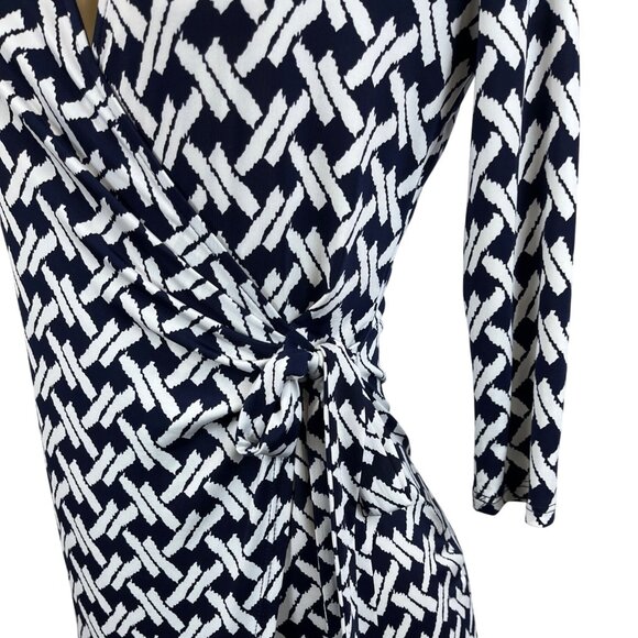 Gilli Womens Navy & White Wrap Dress With Geometric Pattern Sz XS - Picture 4 of 7